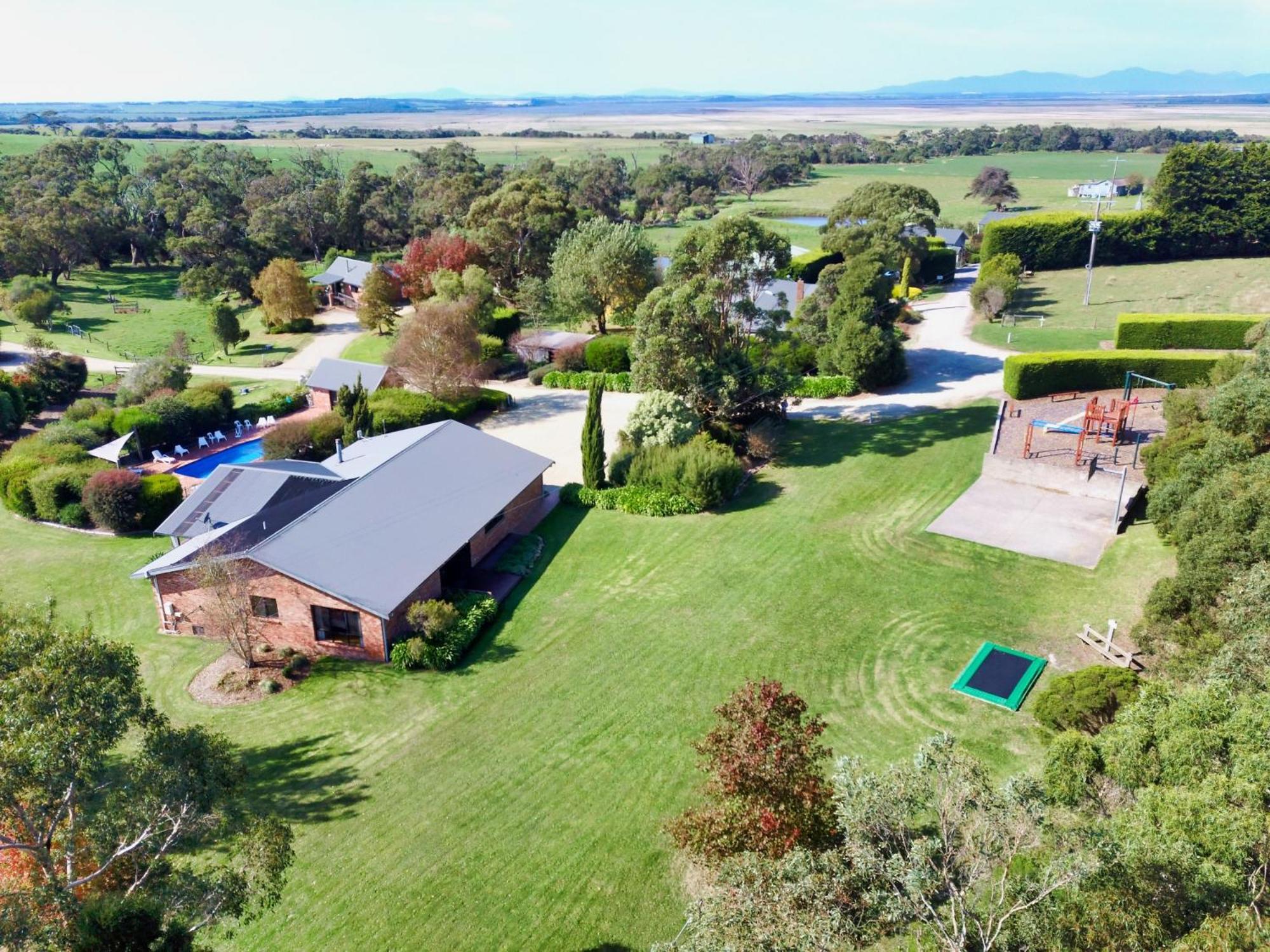 Prom Coast Holiday Lodge Waratah Bay Exterior photo