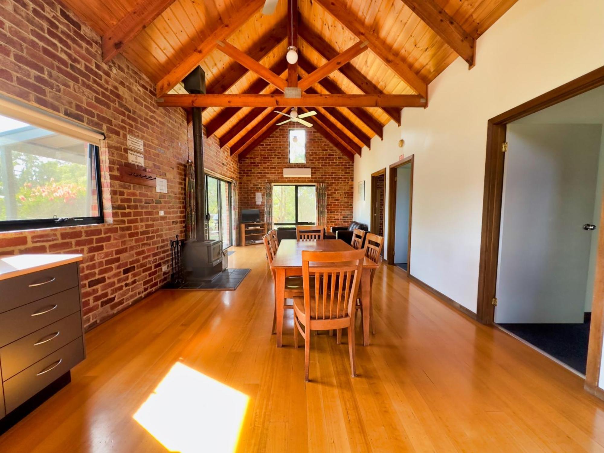 Prom Coast Holiday Lodge Waratah Bay Exterior photo